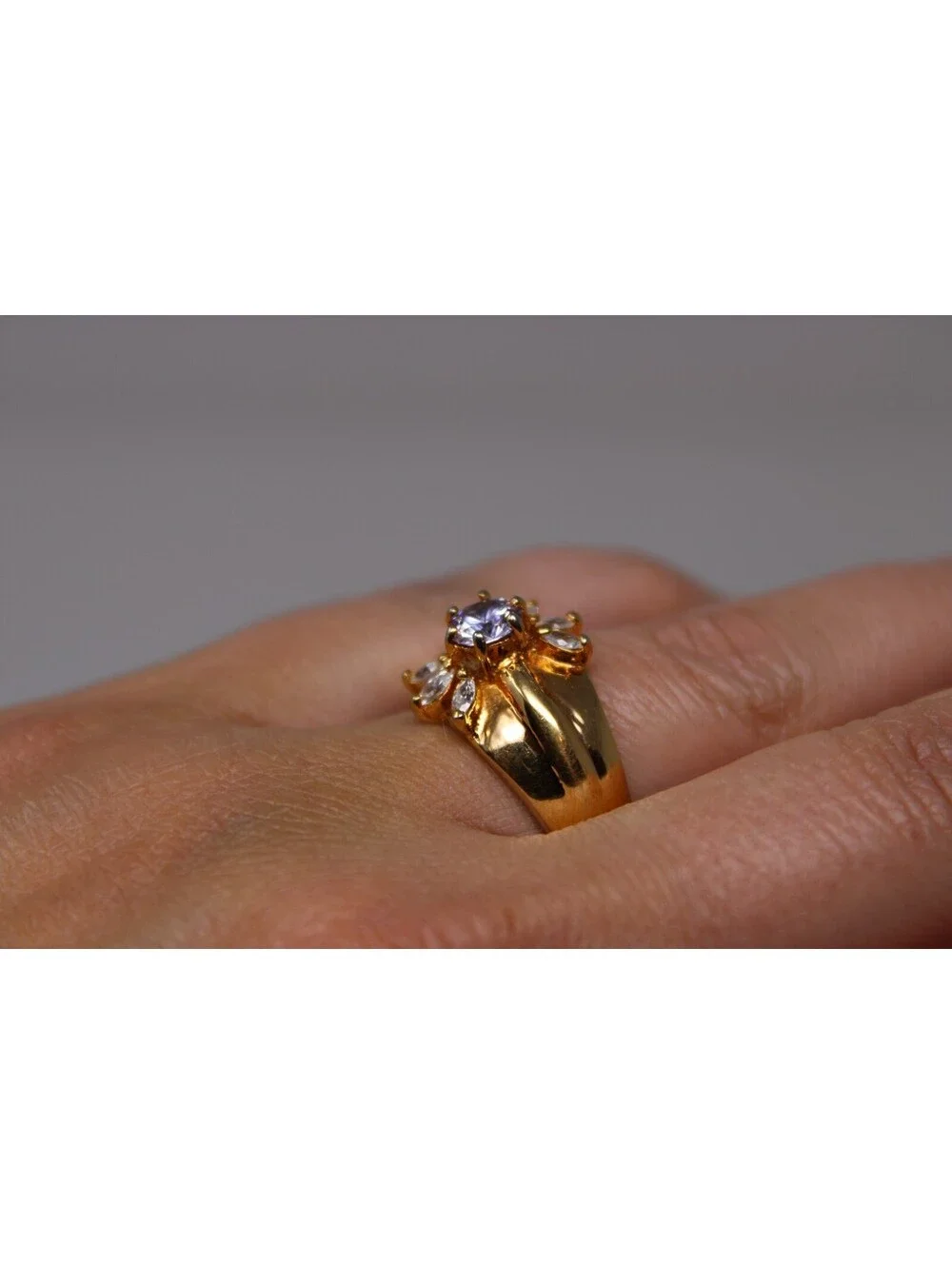 Vintage Gold Tone Lavender Rhinestone Flower Cocktail Ring Size 8 Statement